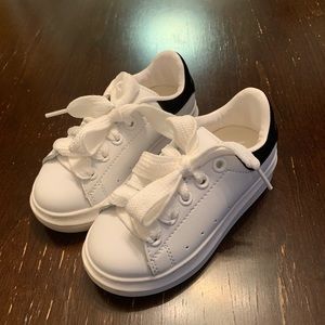 Toddler sneakers